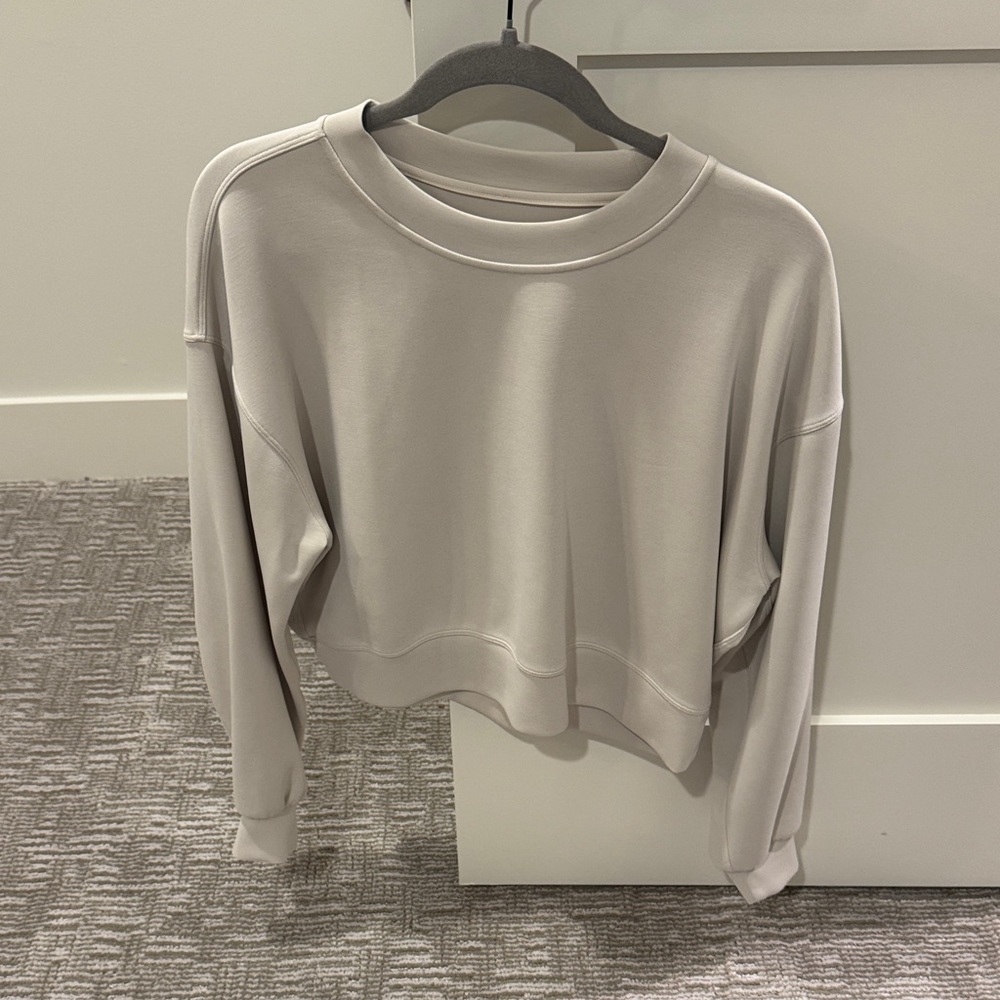 Lululemon Softstreme Women's Bone Gray Sweatshirt